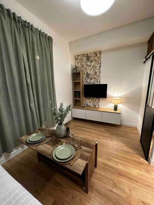Apartament Le P'Tit Antoine Pont-Évêque Zewnętrze zdjęcie